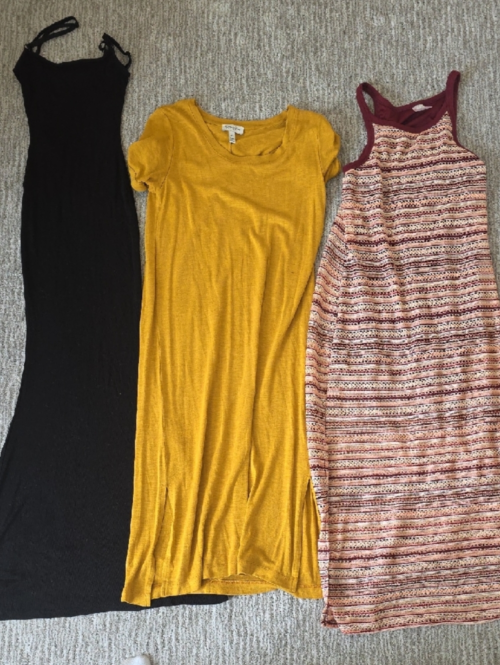 Form Fitting Summer Dress Bundle Size Small/medium - Picture 2 of 5